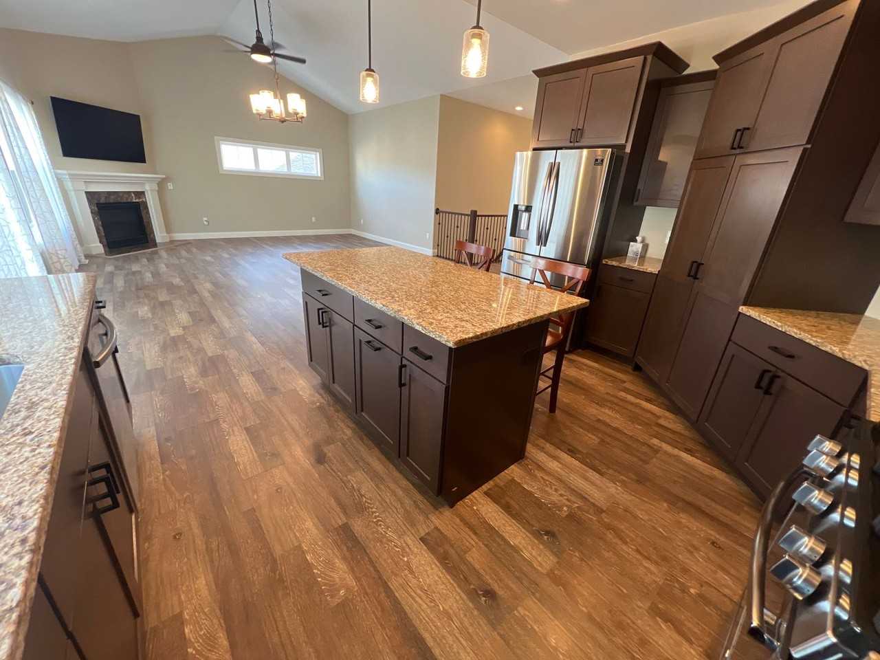 8916 Pine Hollow Pl - Photo 2 of 30