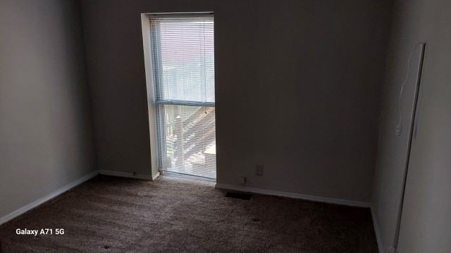 Menard Apts - Photo 2 of 7