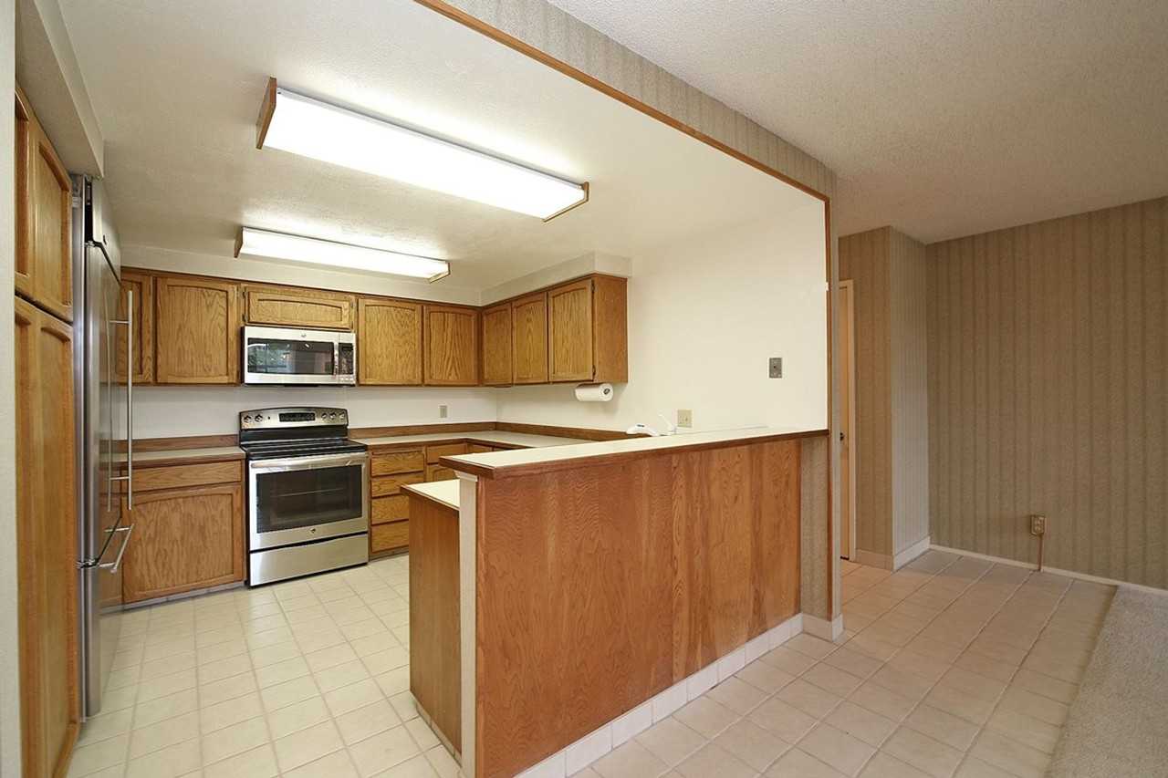 7600 Se 29th St #401 - Photo 2 of 21