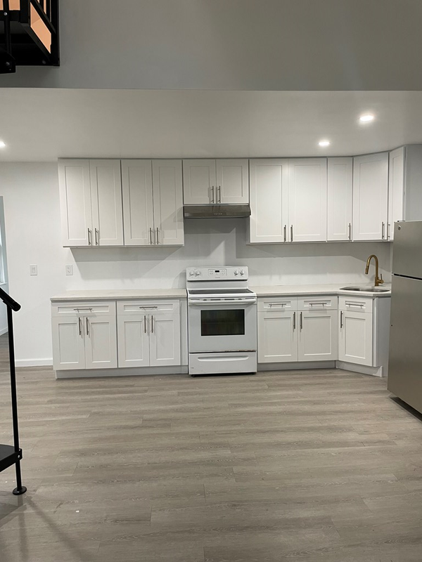 35 1/2 Manning St - Photo 3 of 9