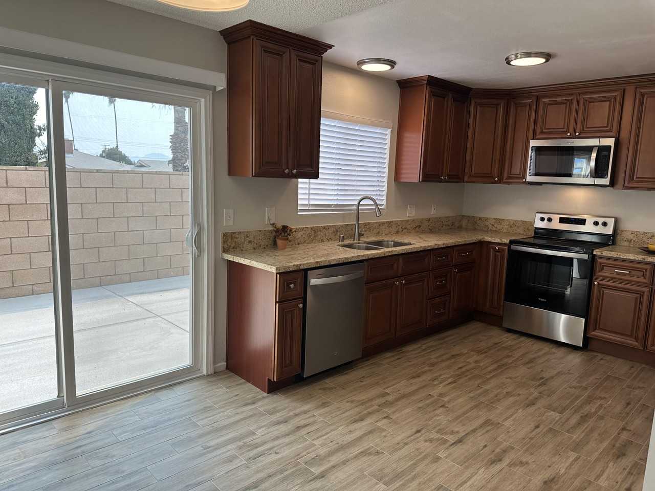 25863 Pacific St #7 - Photo 6 of 23