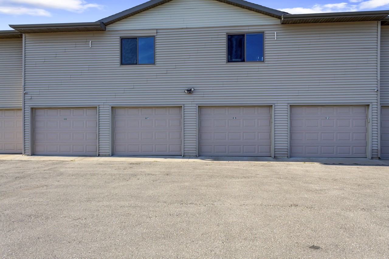 16210 Ridgeview Dr #401 - Photo 6 of 11