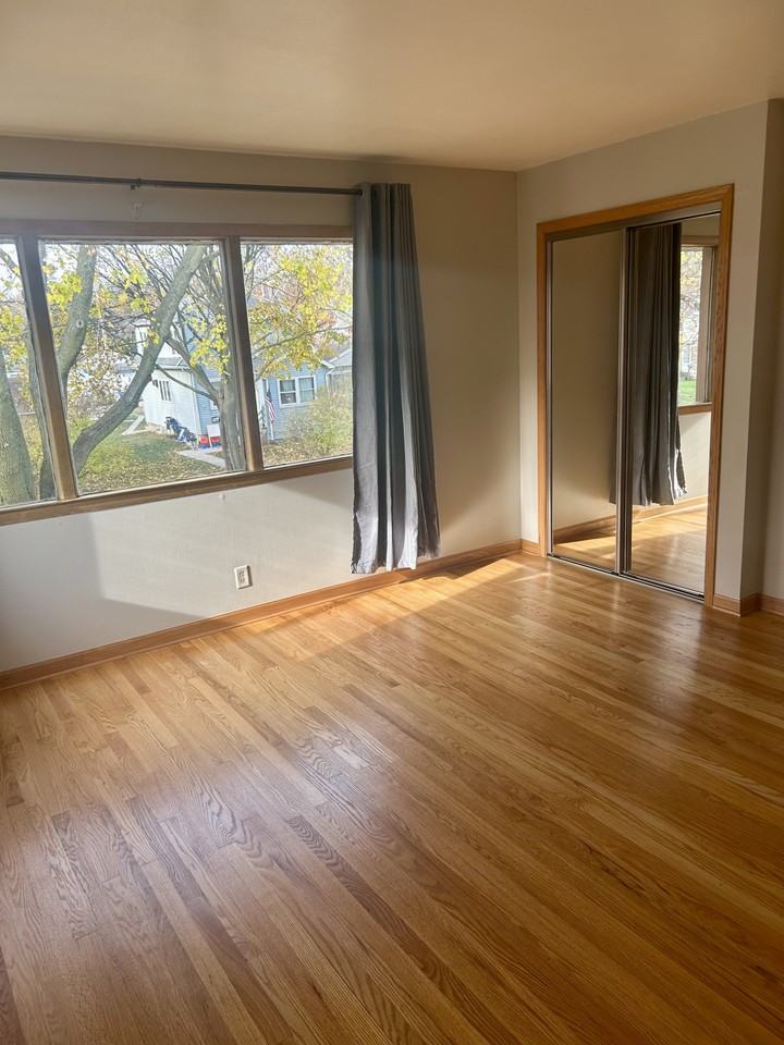 610 S 65th St #3 - Photo 2 of 10