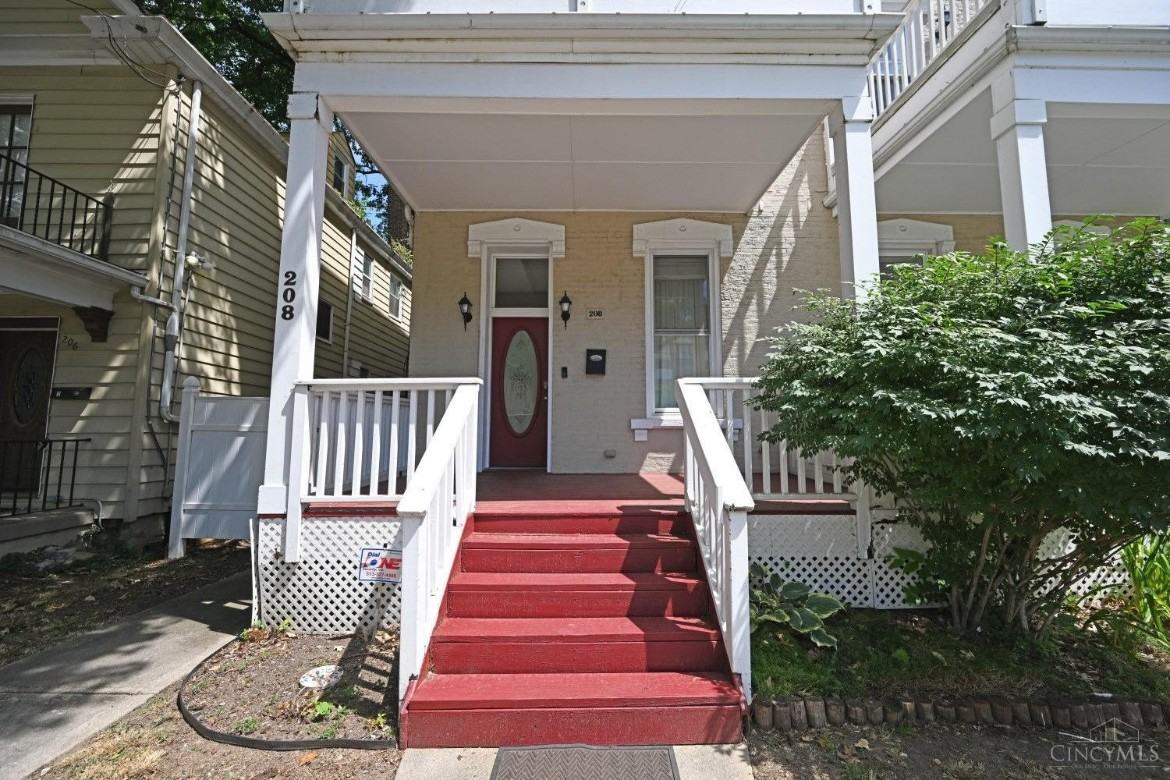 208 Oak St #NA - Photo 2 of 34