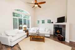 1076 Ne Parkview Ct #NA - Photo 1 of 1