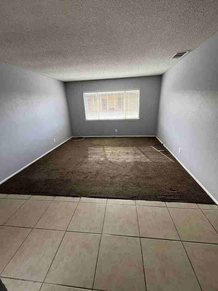 21739 Panoche Rd - Photo 2 of 12