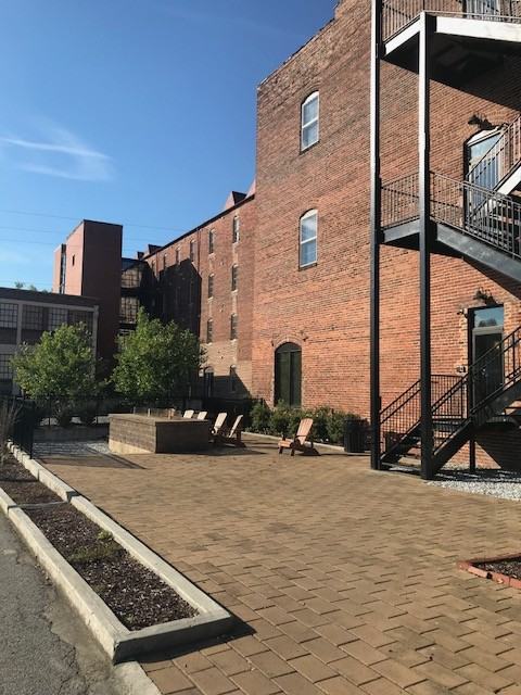 501 Craghead St #100 - Photo 4 of 17