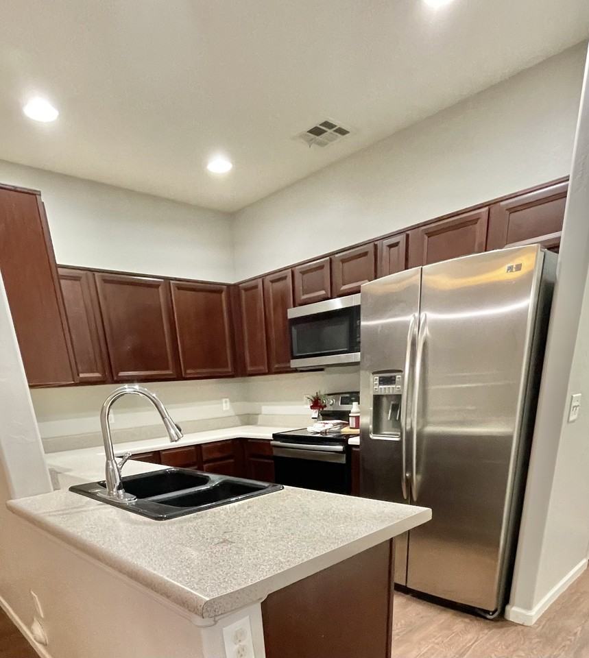 1568 S Jacana Ln #NA - Photo 3 of 10