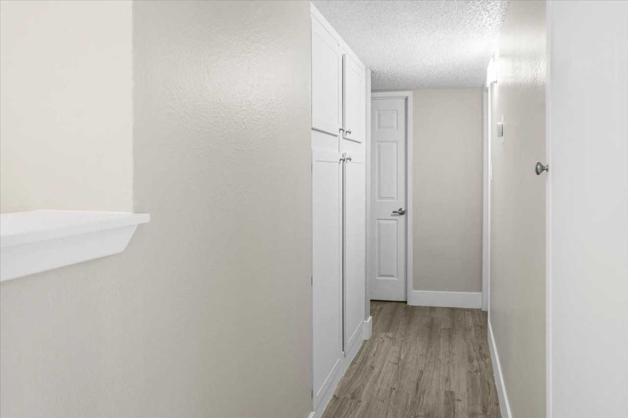 Sherwood Forest Apartments - Photo 7 of 40