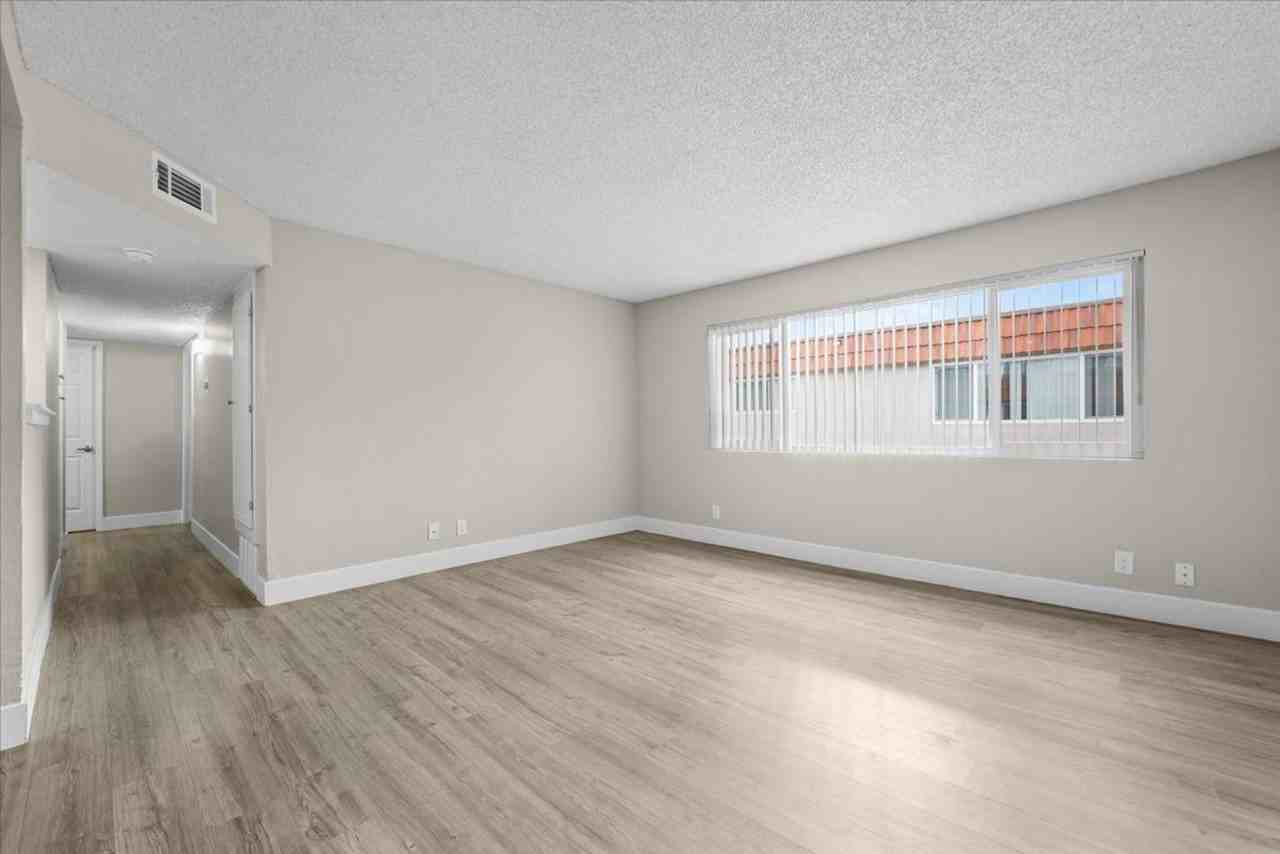 Sherwood Forest Apartments - Photo 3 of 41