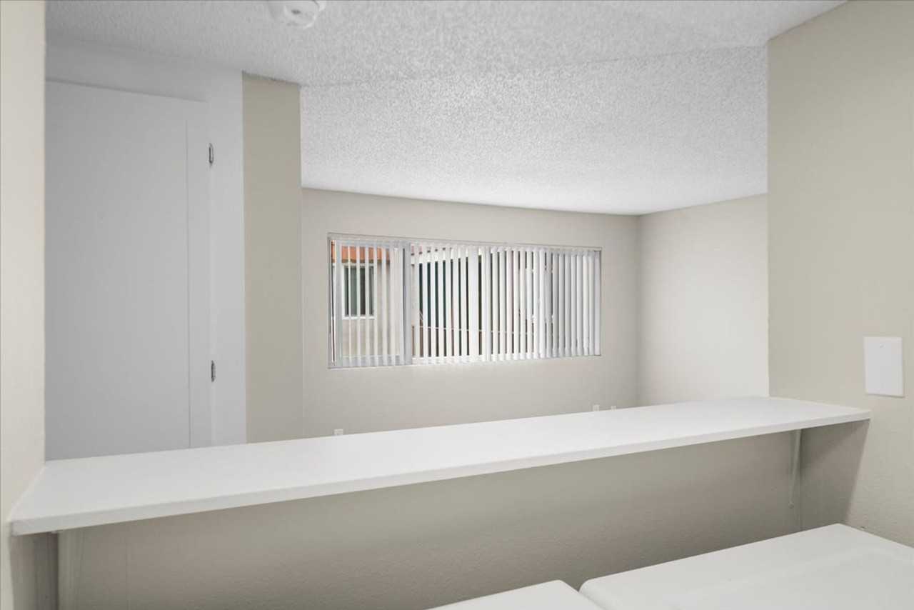 Sherwood Forest Apartments - Photo 7 of 41