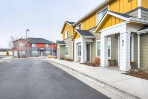 featured image of 1288 E Everest St