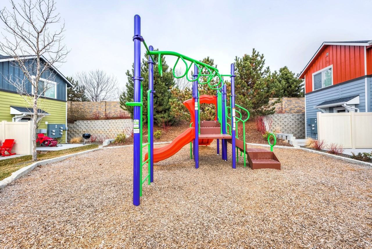 1288 E Everest St - Photo 3 of 19