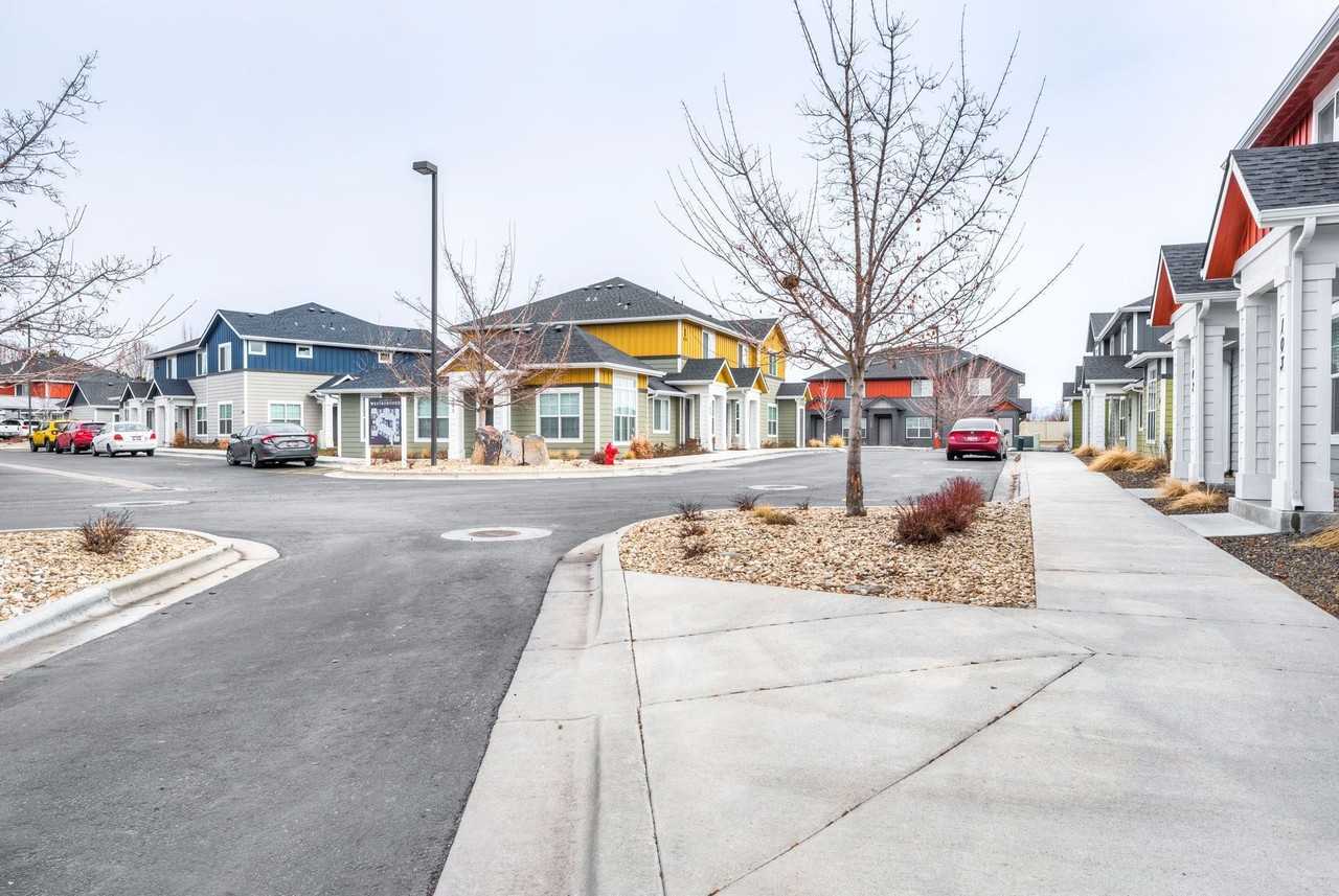 1288 E Everest St - Photo 5 of 19