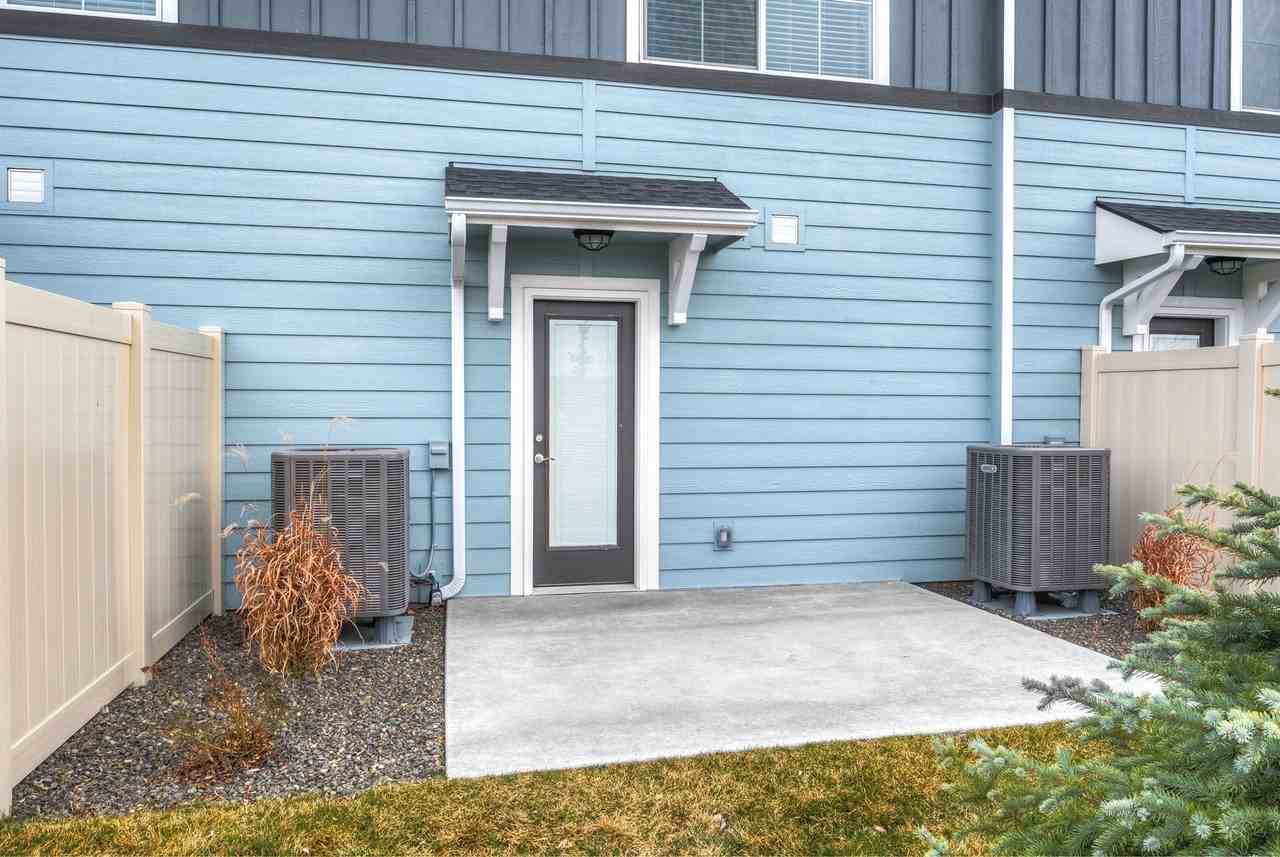 1288 E Everest St - Photo 6 of 19