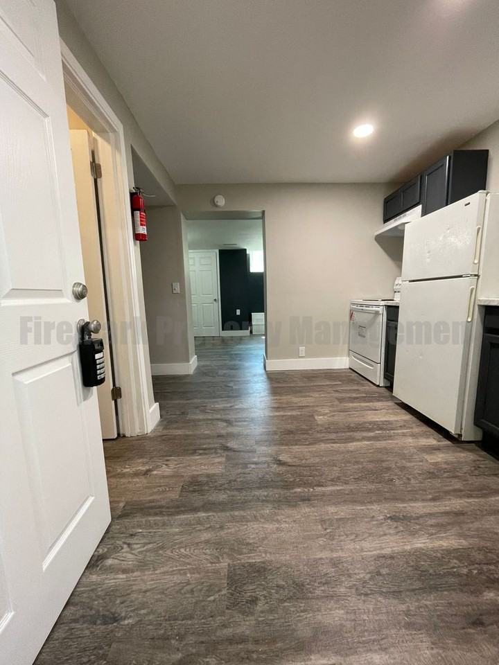 303 Flats - Photo 6 of 31