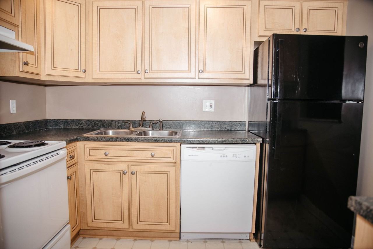 553 Mountain View Rd - Photo 3 of 18