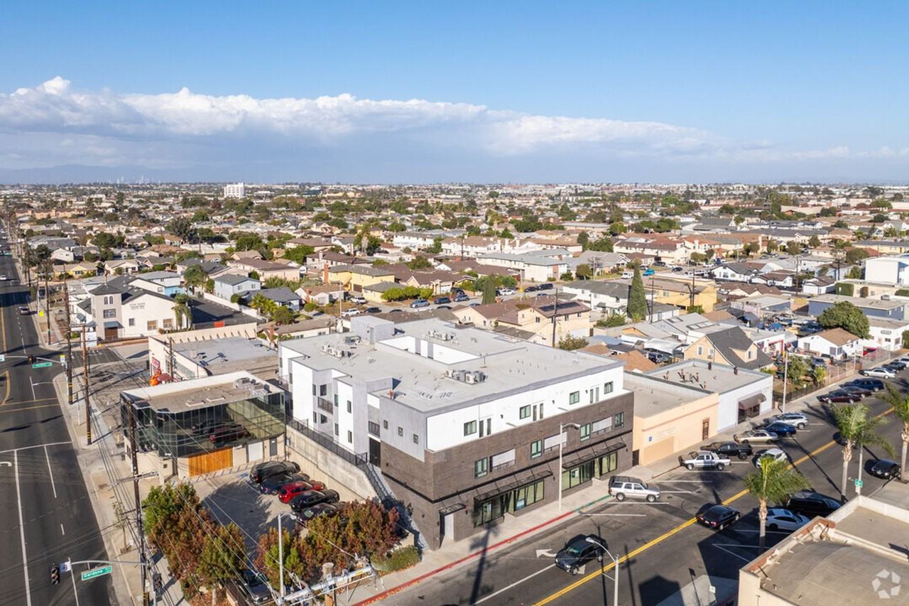 Thrive Apartments - Photo 4 of 14