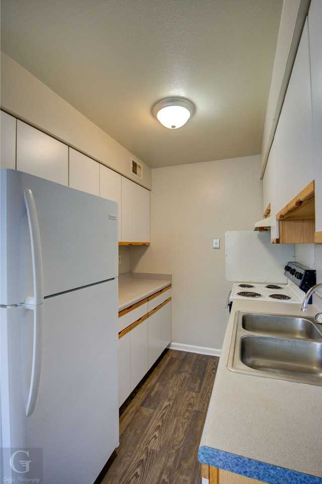 Willow Park Apartments - Photo 3 of 11
