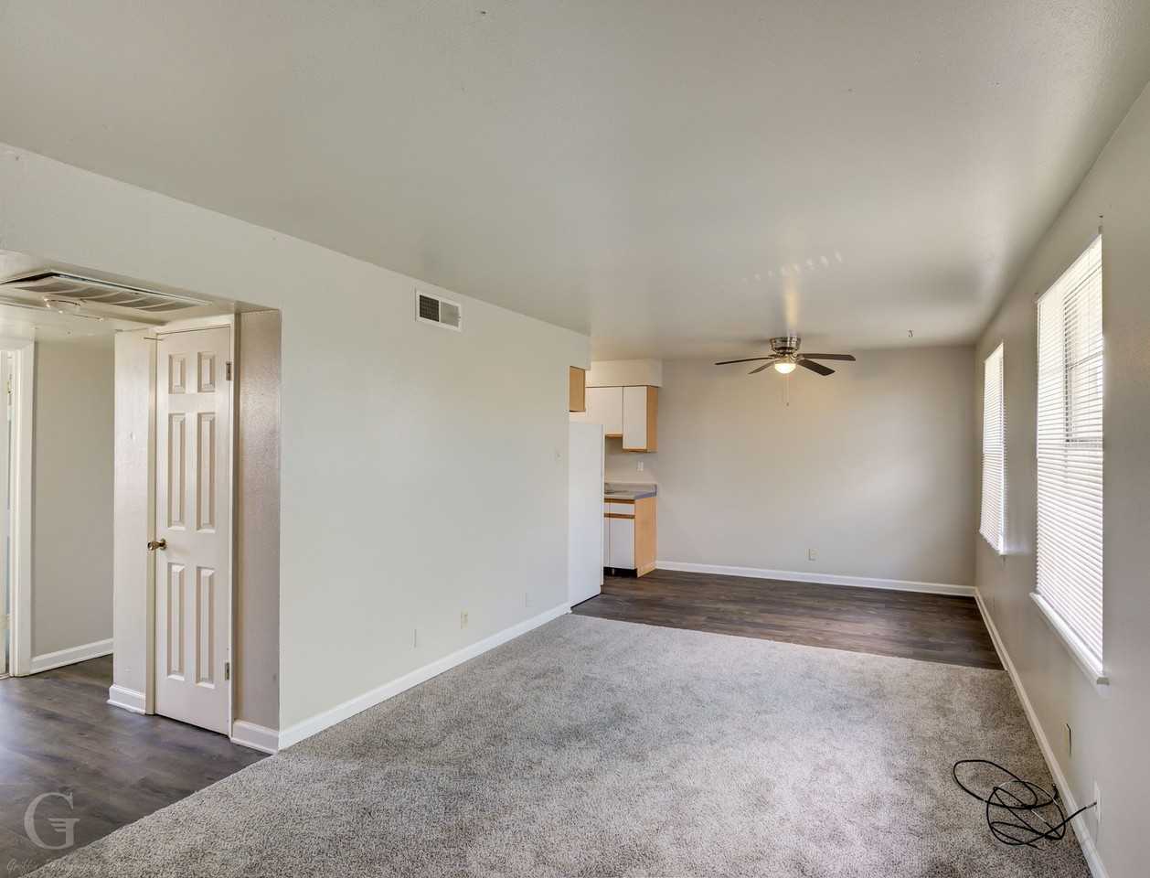 Willow Park Apartments - Photo 5 of 11