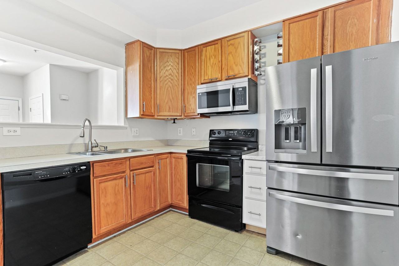 1905 Camelia Ct - Photo 3 of 13