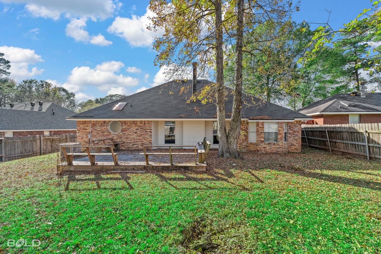 2715 Long Branch Cir - Photo 3 of 29