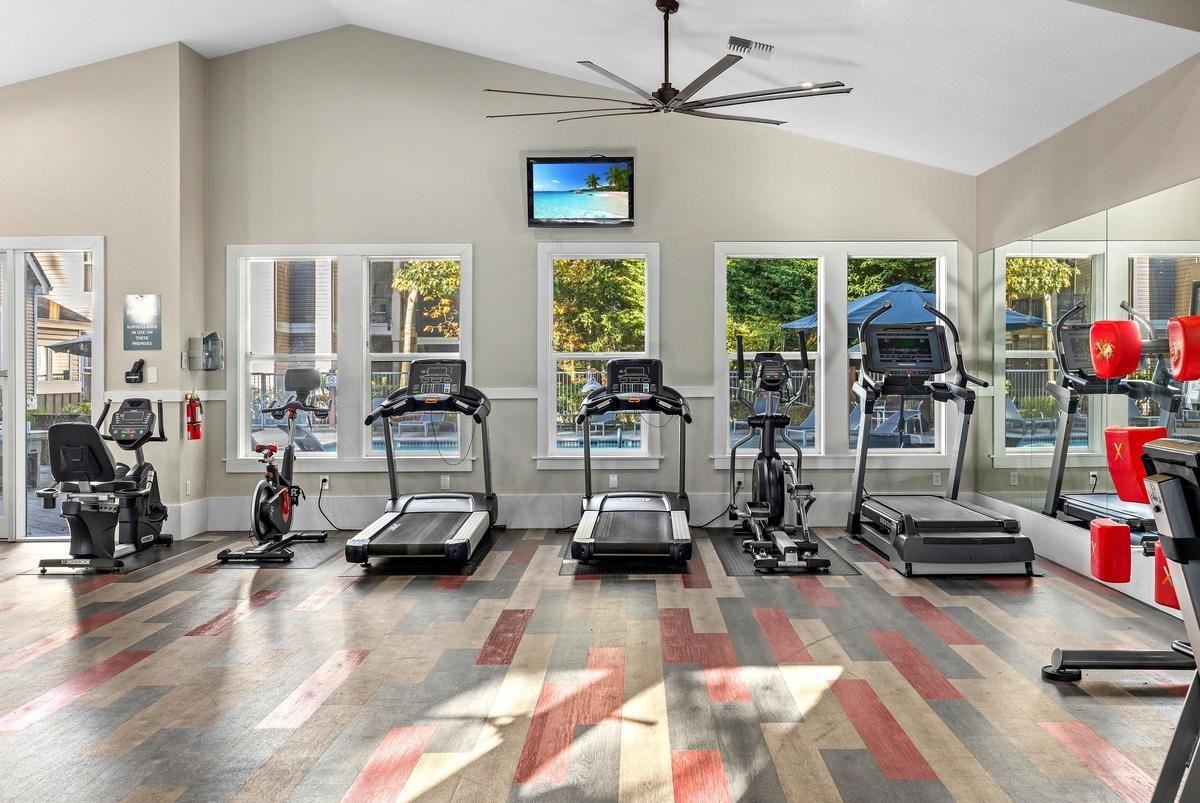 10101 7th Ave Se - Photo 5 of 24