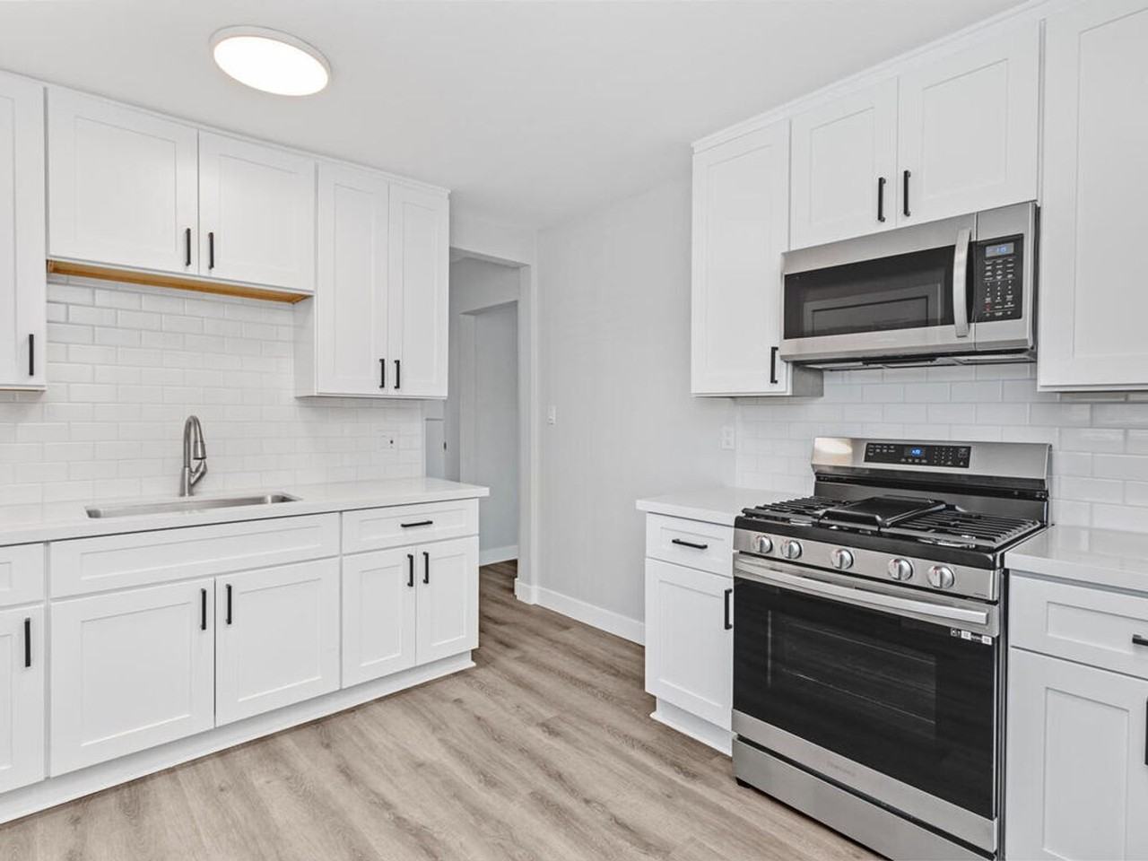 443 47th St #2 - Photo 5 of 18