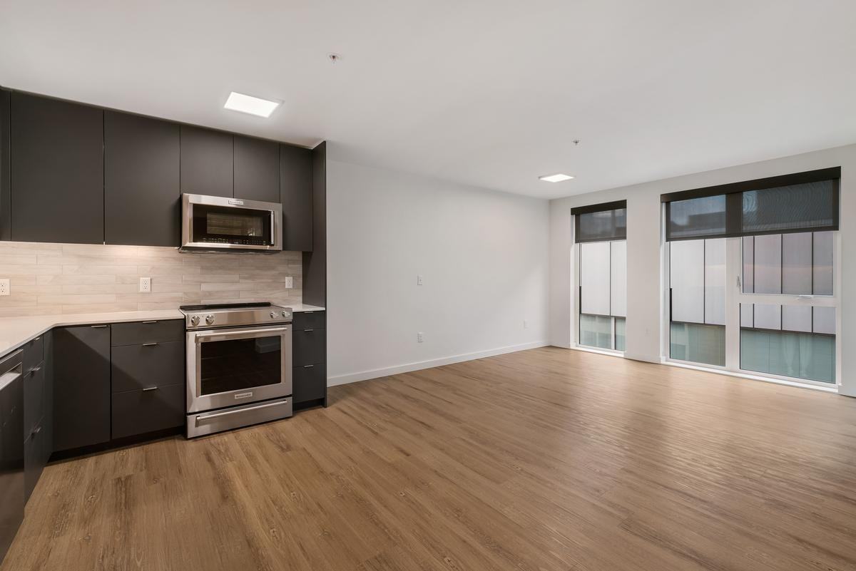 417 2nd Ave W - Photo 4 of 29