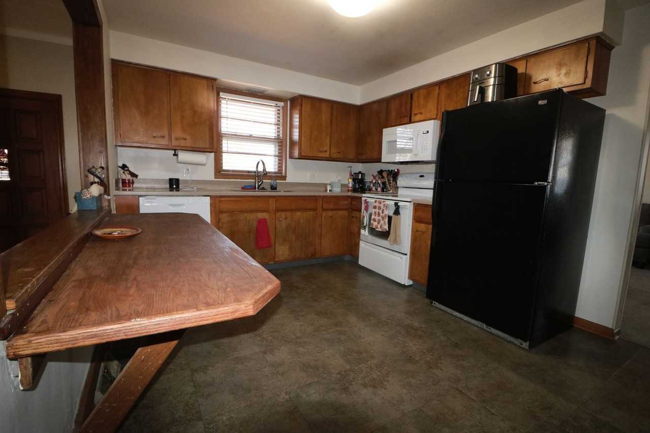 3009 Dickens Ave - Photo 5 of 17