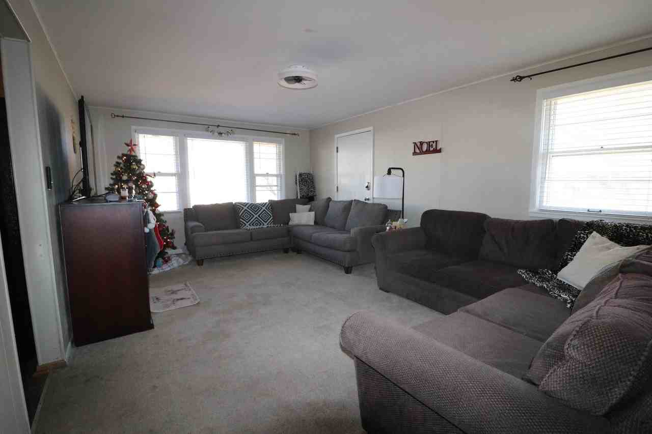 3009 Dickens Ave - Photo 7 of 17