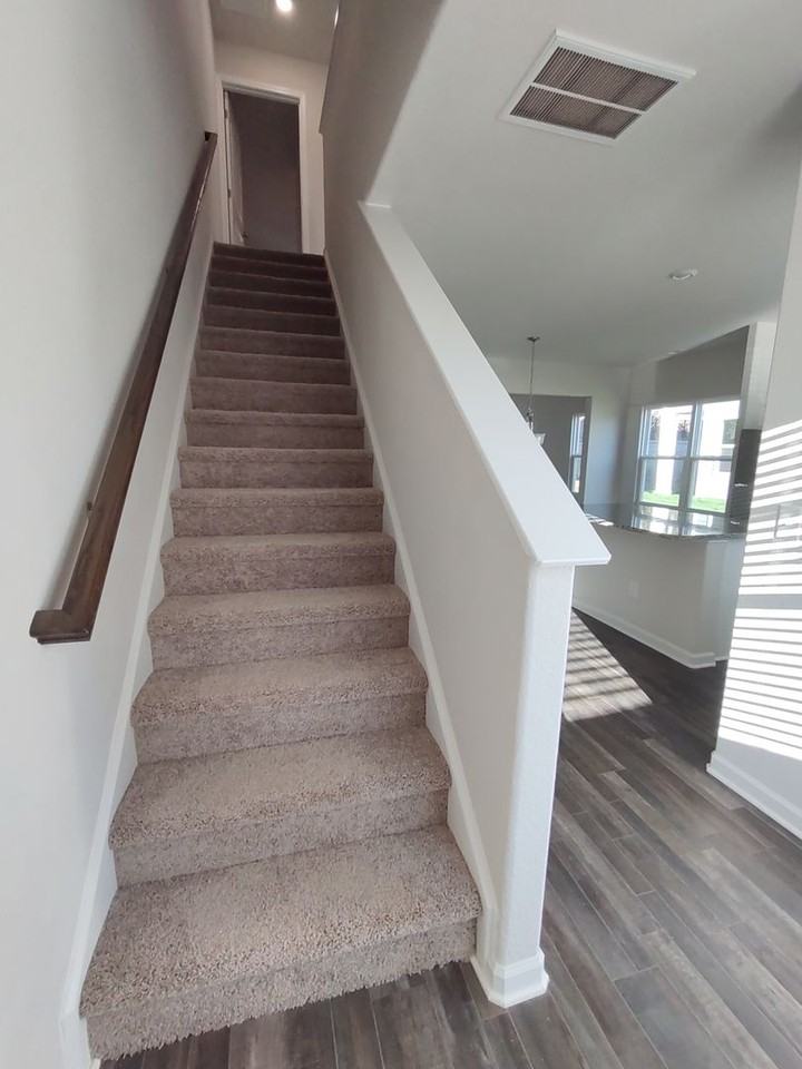 112 Chandler Ct - Photo 2 of 19