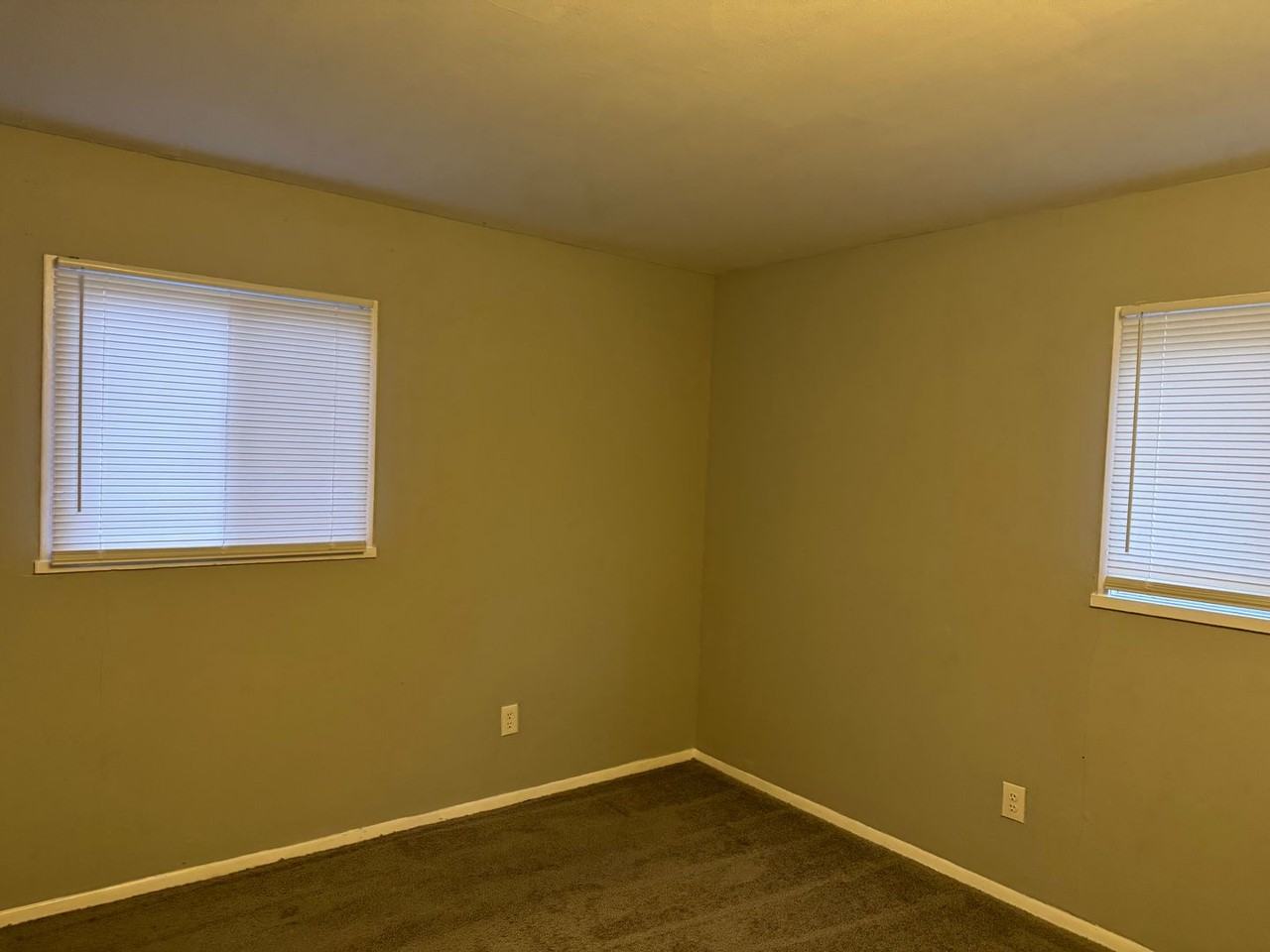 1521 N Hocker Ave - Photo 6 of 14