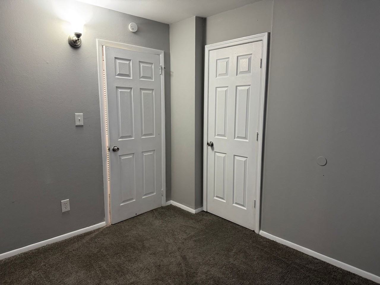 1521 N Hocker Ave - Photo 7 of 14