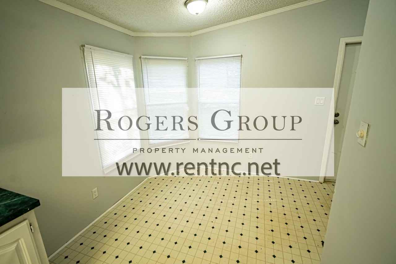 2617 Royal Oak Dr - Photo 3 of 11