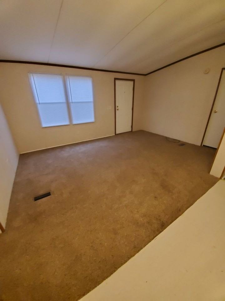 118 Foster Rd - Photo 5 of 13