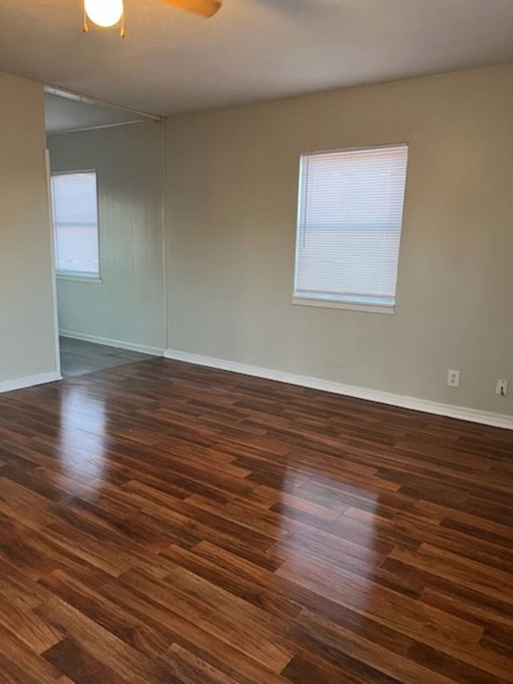 4226 S Van Buren St - Photo 5 of 12