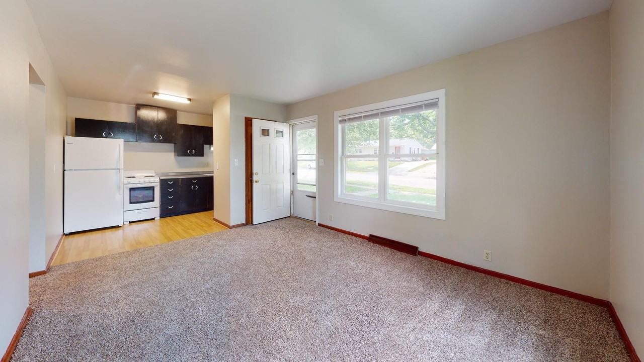 238 Village Dr - Photo 2 of 14