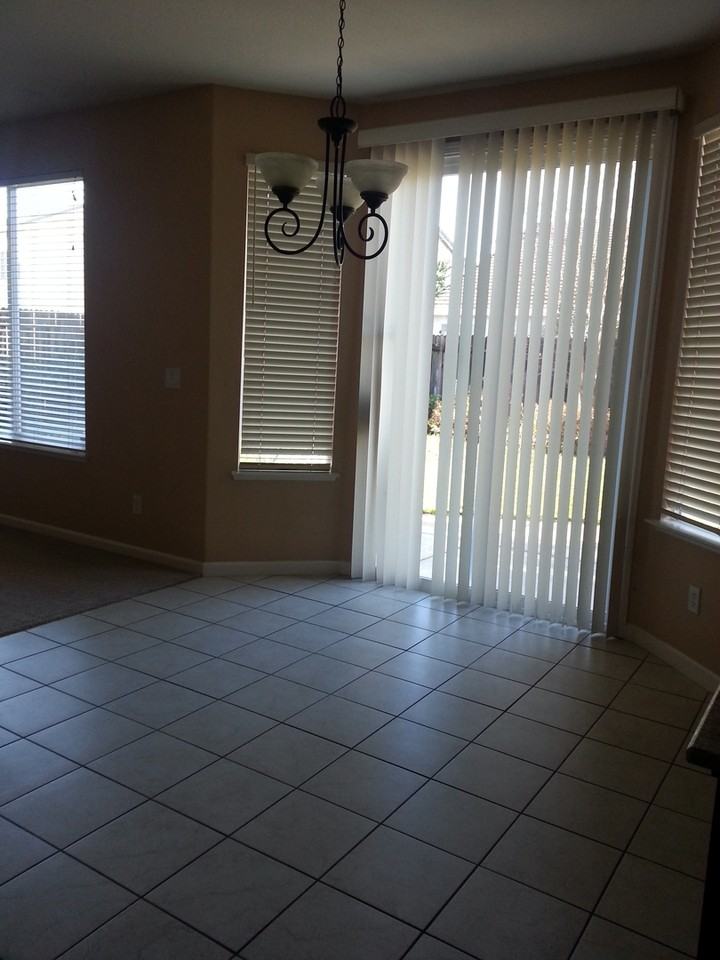 9620 Misty Blue Ct - Photo 3 of 12