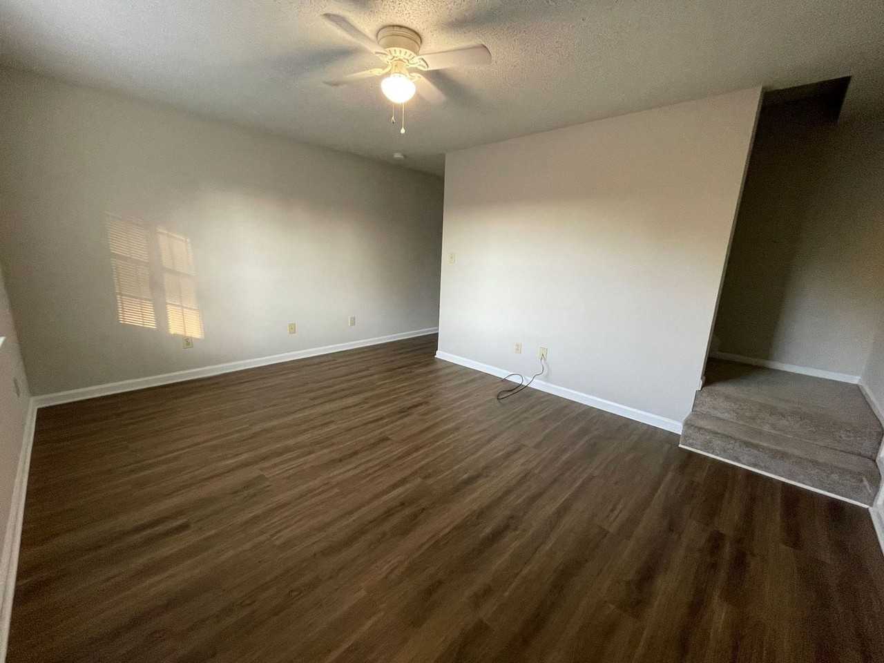 101 Davis Street - Photo 2 of 10