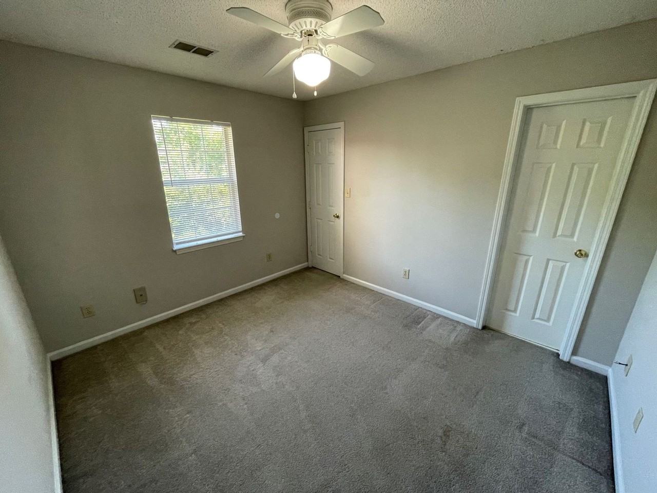 101 Davis Street - Photo 6 of 10