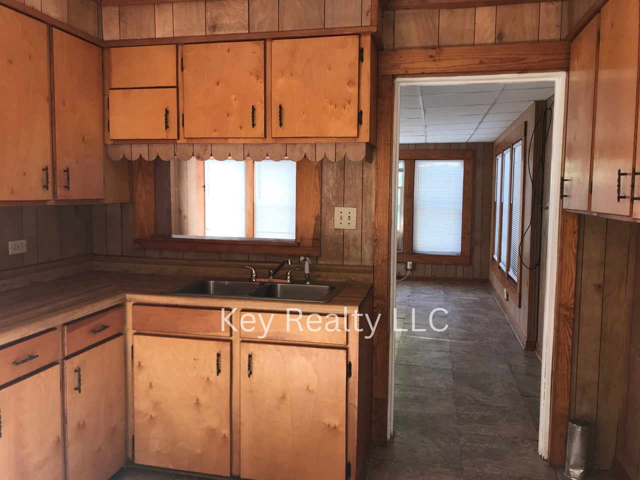 3930 Duhon Ln - Photo 3 of 10