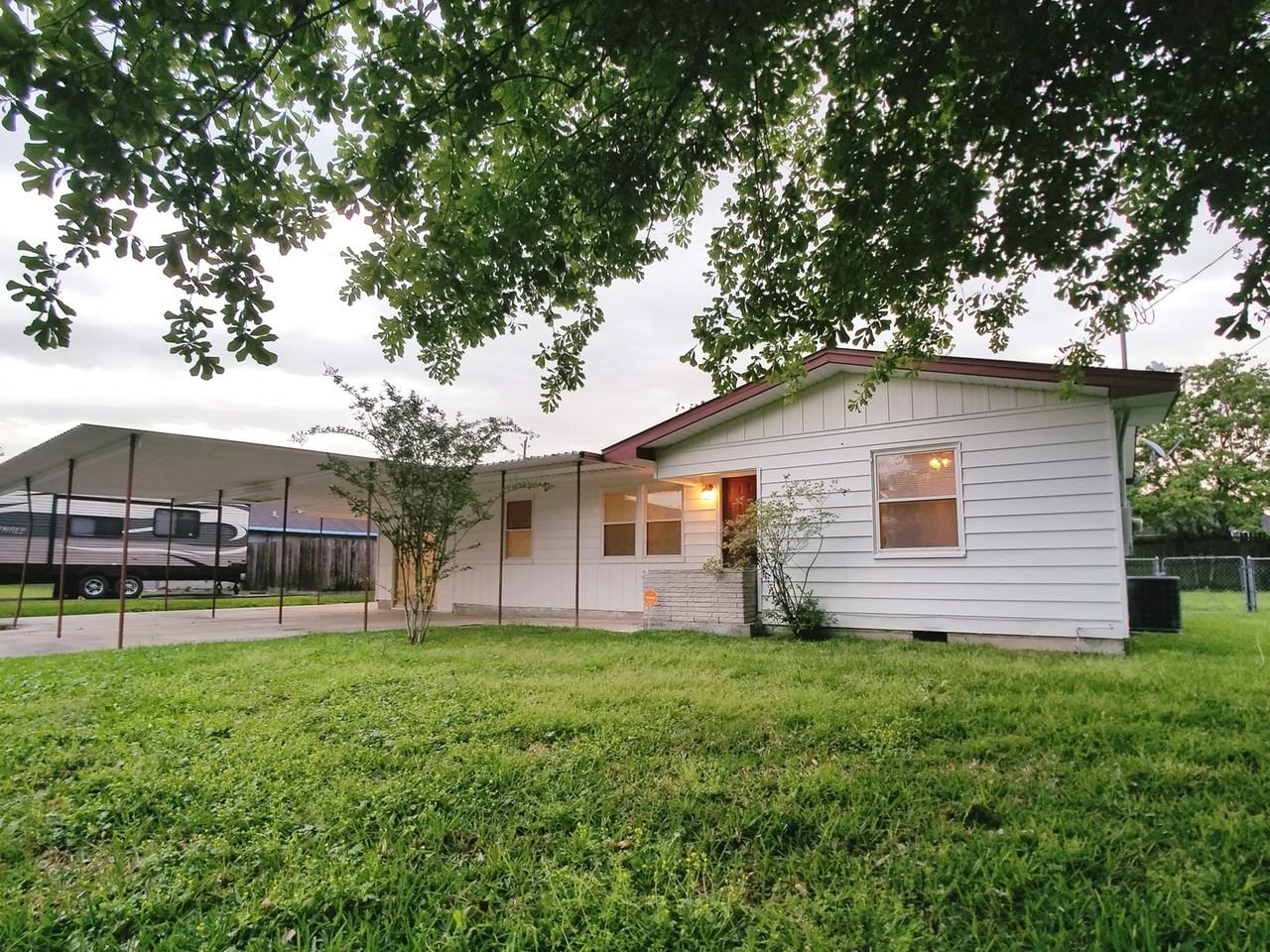 3310 Marvin Rd - Photo 2 of 21