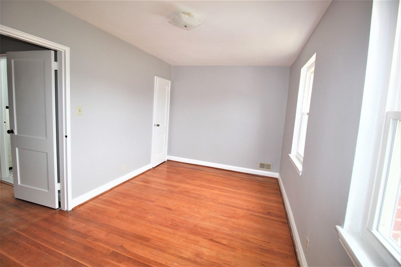 2304 Dukeland St - Photo 7 of 7