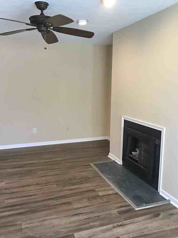 1660 Skiffes Creek Cir - Photo 6 of 26