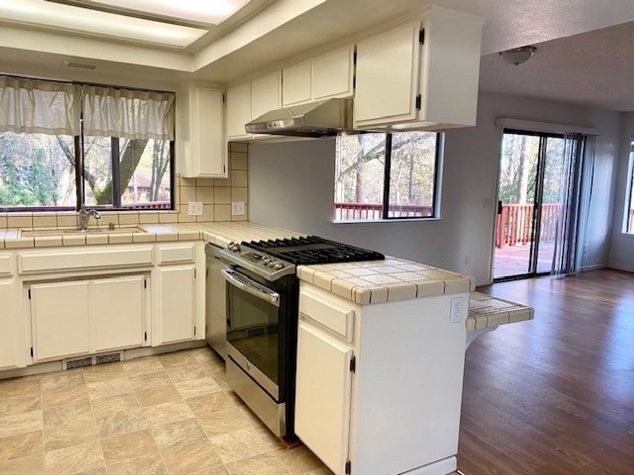 11569 Alta Sierra Dr - Photo 3 of 16