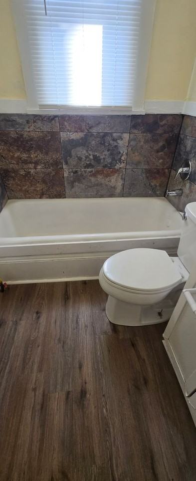 1523 Noble St - Photo 3 of 5