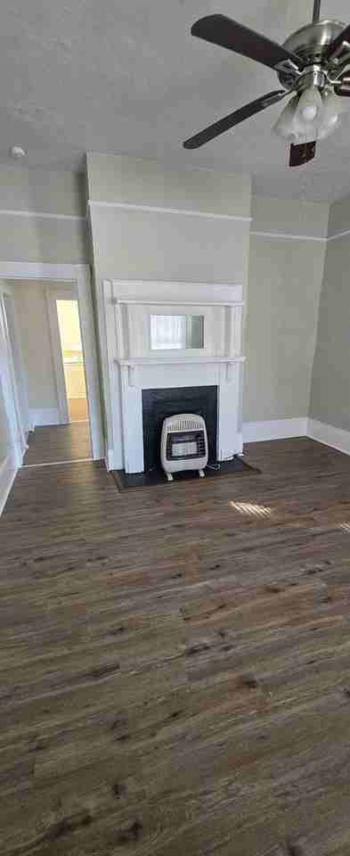 1523 Noble St - Photo 5 of 5