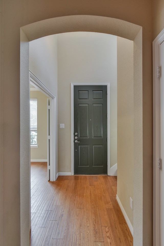 1707 Coronado St - Photo 3 of 22