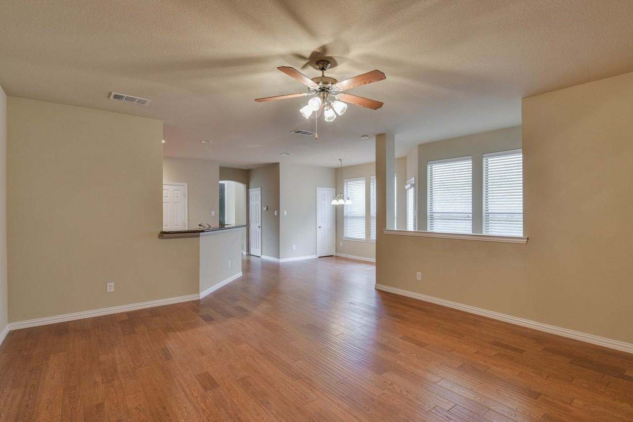 1707 Coronado St - Photo 4 of 22